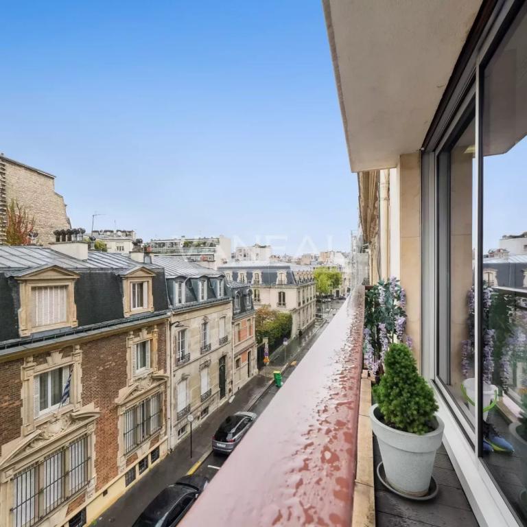 Paris XVIe - Place des Etats Unis.