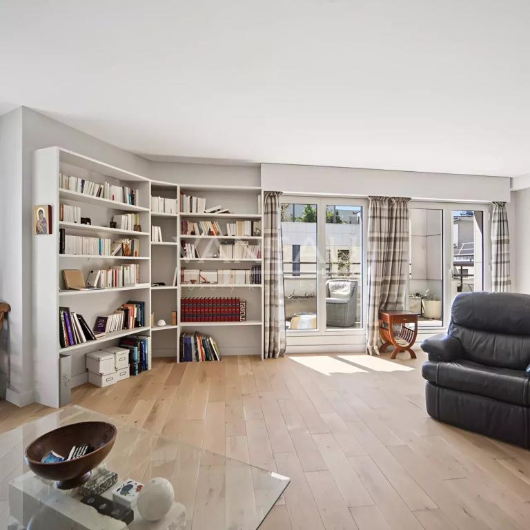 Duplex au dernier étage avec terrasses