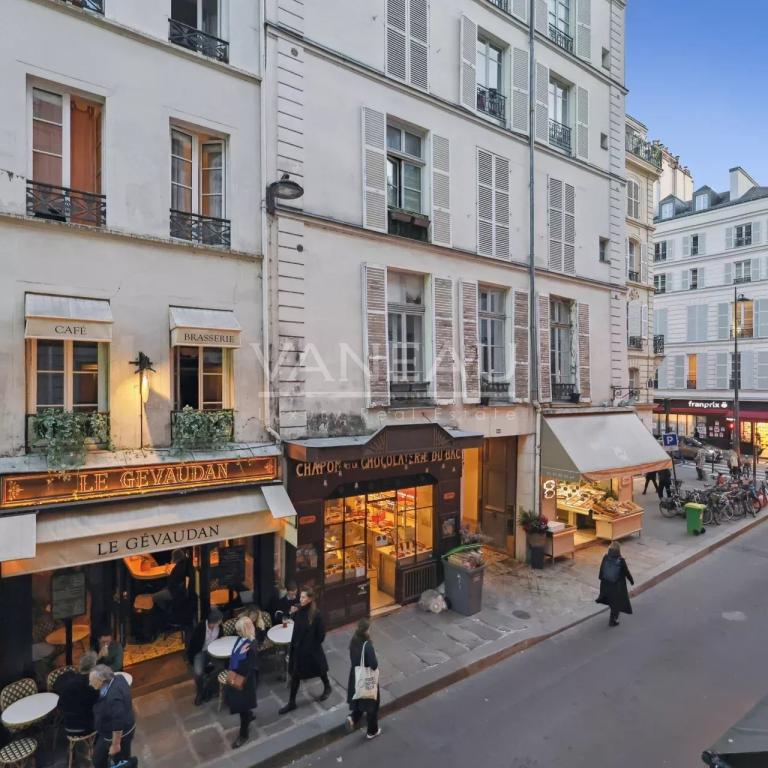 Paris VII - Rue du Bac