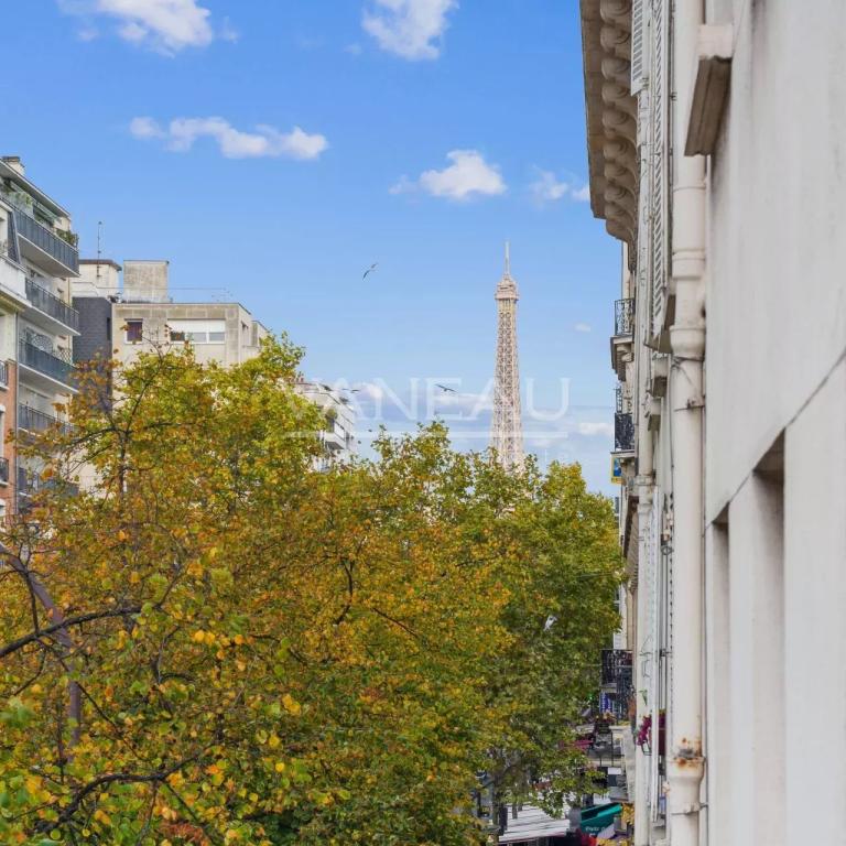 Paris XVème – Village Saint-Charles – Appartement 2 pièces en pa