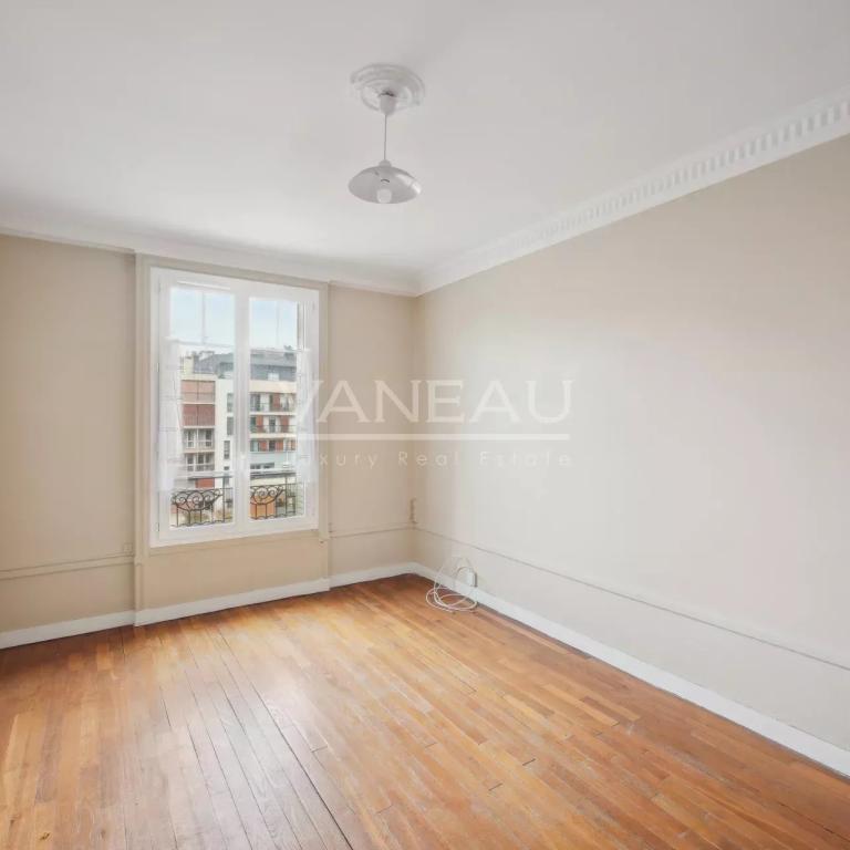 MEUDON - EN ETAGE AVEC ASCENSEUR ET SANS VIS A VIS