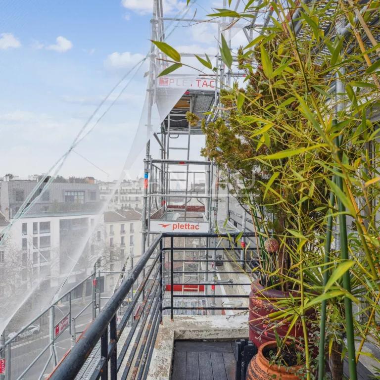 Dernier étage avec terrasse