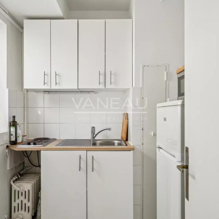 Paris XIVe - studio  lumineux avec balcon et vue dégagée