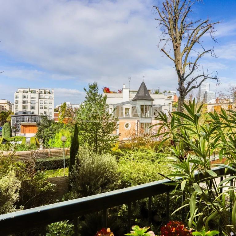 Neuilly Saint-James/Bagatelle - Appartement familial