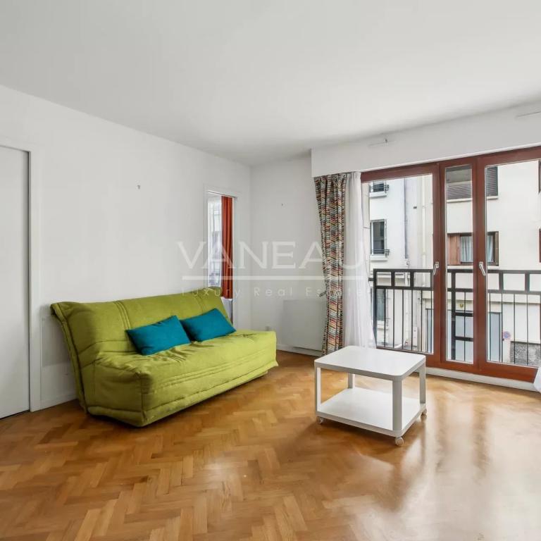 PARIS XIIème - Studio immeuble moderne