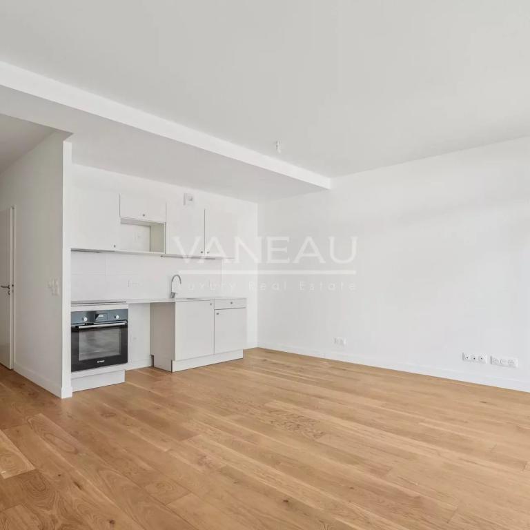 Issy-les-Moulineaux - Deux pièces rénové DPE C