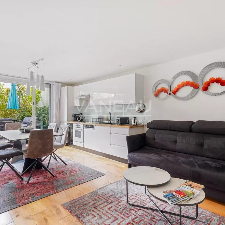 PARIS XVI - ETOILE - studio - terrasse