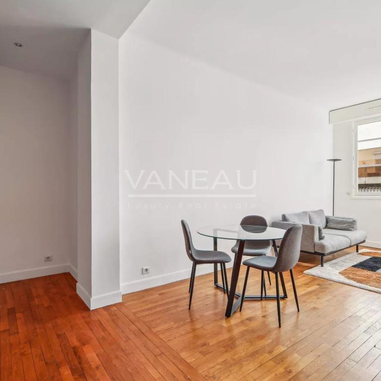 Charme de l'ancien - 2 pièces en étage