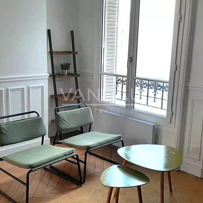 LOCATION MEUBLÉE - 3 PIÈCES