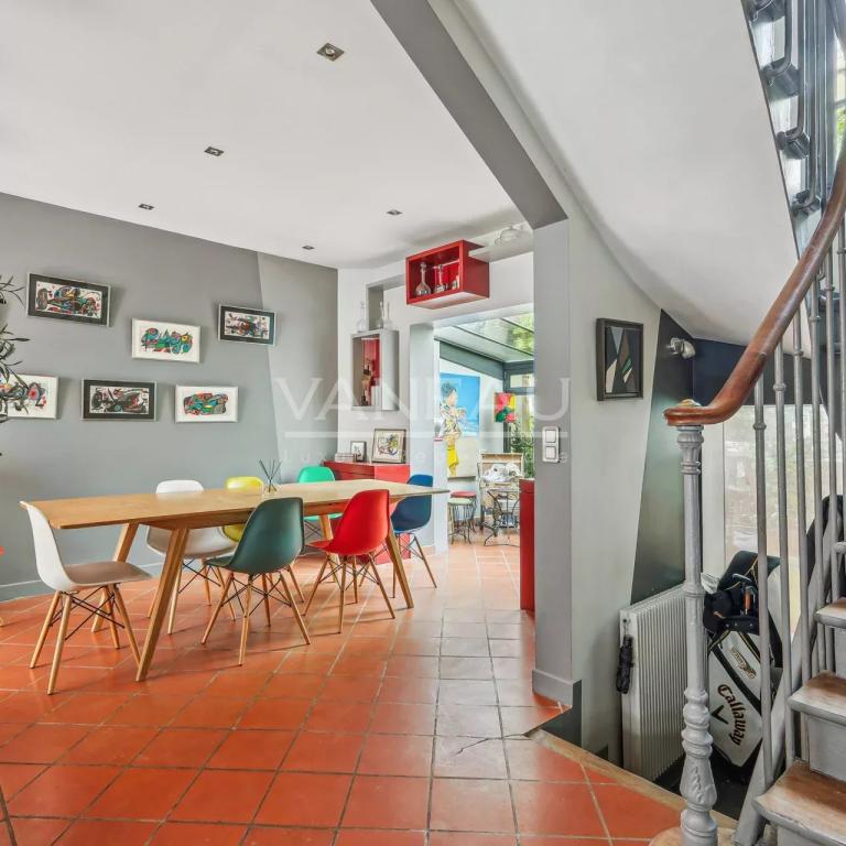 Villa privée, maison familiale avec extérieur