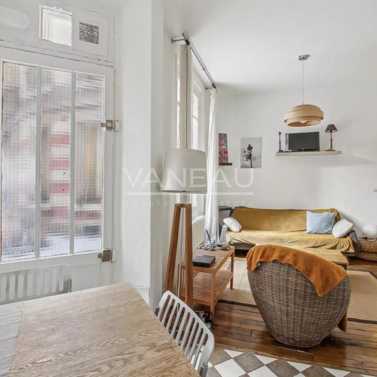 PARIS XIIe - Aligre / Gare de Lyon - Deux pièces calme beaux vol