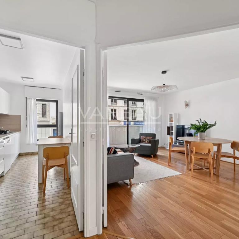 Paris XV - Volontaires / Pasteur : Appartement trois pièces avec