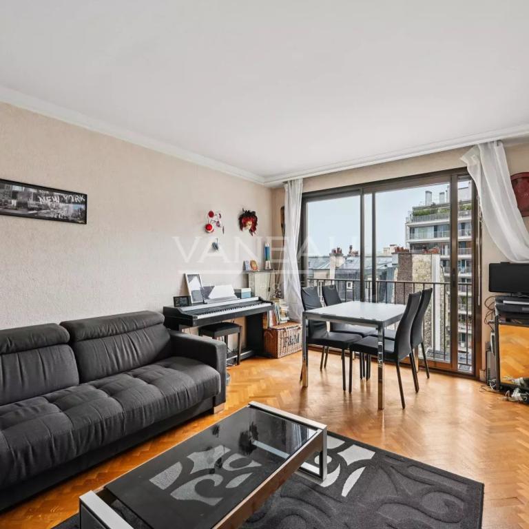 PARIS XVe : Pasteur / Montparnasse - trois pièces calme et lumin