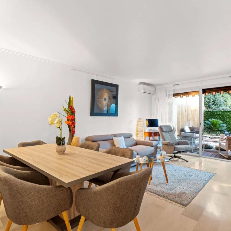 Le Cannet Mairie, magnifique 2 pièces en rez-de-jardin dans une 