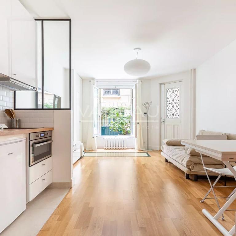 PARIS XVIe - VICTOR HUGO - Magnifique deux pièces au calme absol