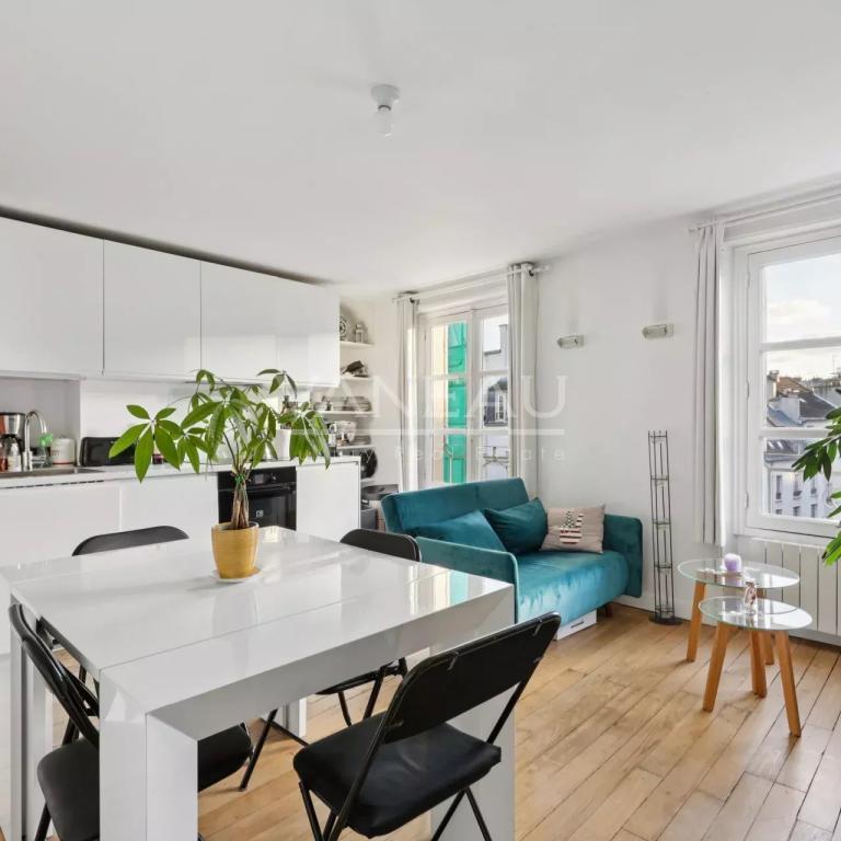 Exclusivité Off-market - Paris 4e - Rue Saint-Antoine - vue déga