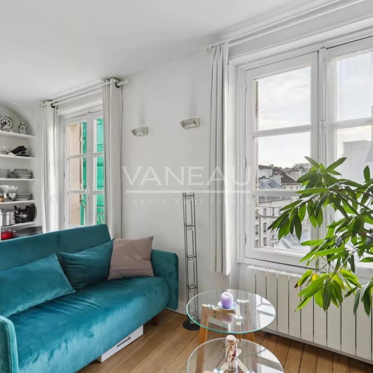 Exclusivité Off-market - Paris 4e - Rue Saint-Antoine - vue déga
