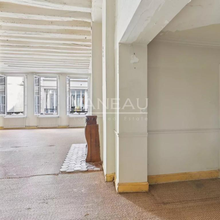 Arts et Métiers - Bel ancien à rénover - 2 chambres