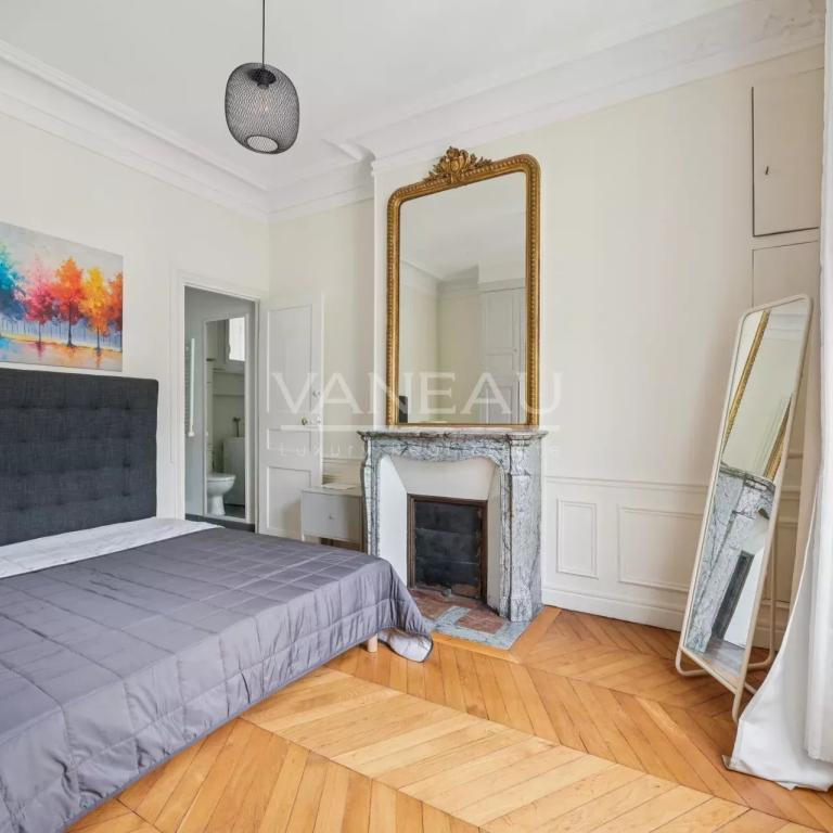 DEUX PIÈCES - TRIANGLE D'OR