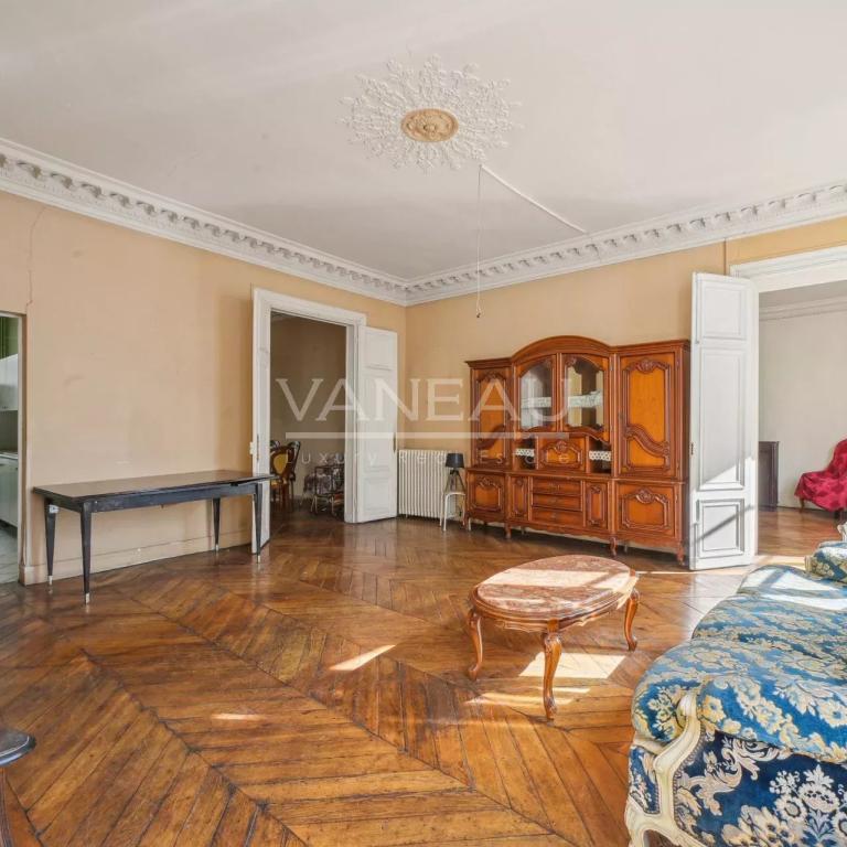 Paris IXe - Quartier Notre-Dame-de-Lorette - Magnifique 6 pièces