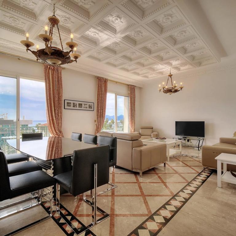 Appartement à vendre Cannes Croisette - Vue mer et jardins
