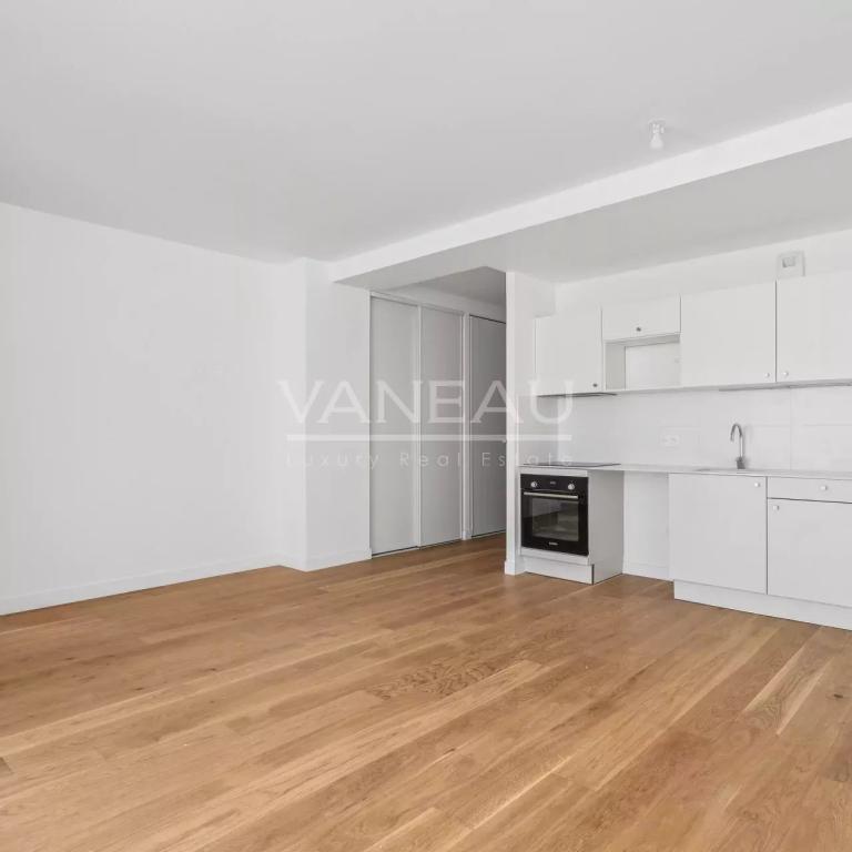 Issy-les-Moulineaux - Deux pièces rénové DPE C