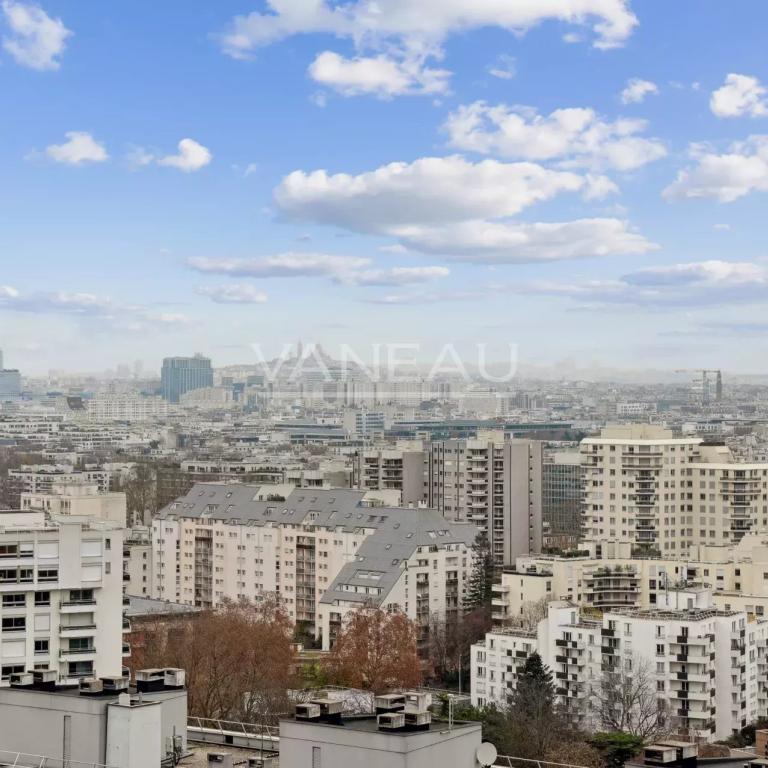 Courbevoie - Appartement familial, en étage élevé  - Vue panoram