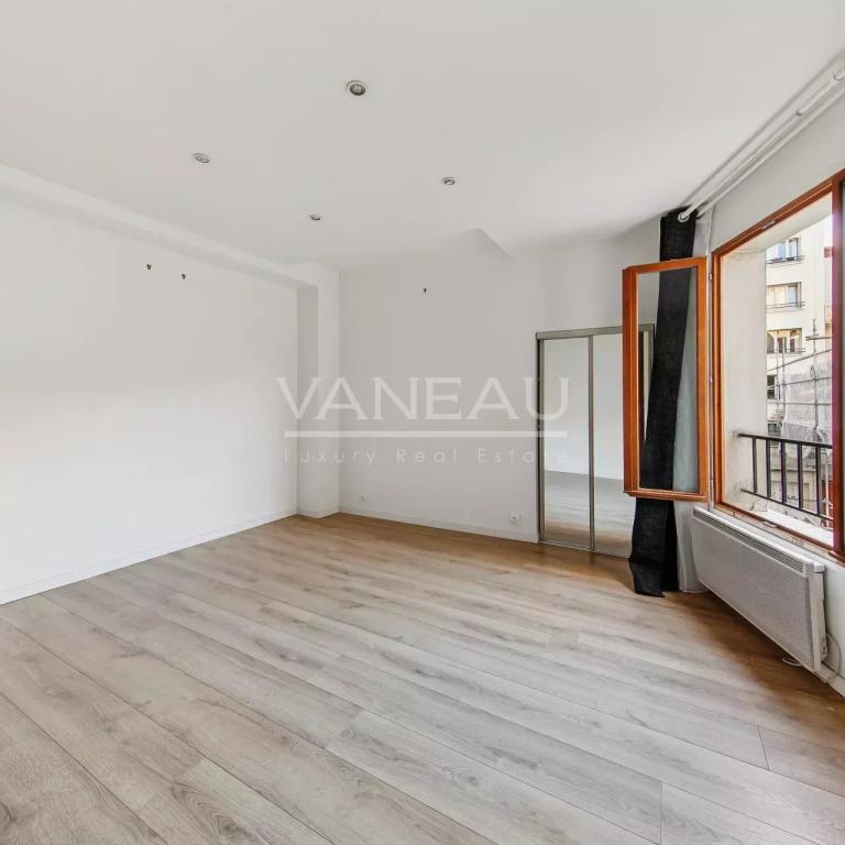 BOULOGNE JEAN BAPTISTE CLEMENT STUDIO SUR COUR