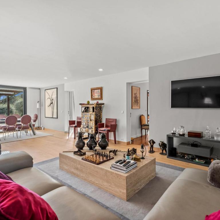 Mougins - Villa Vue Mer à Vendre