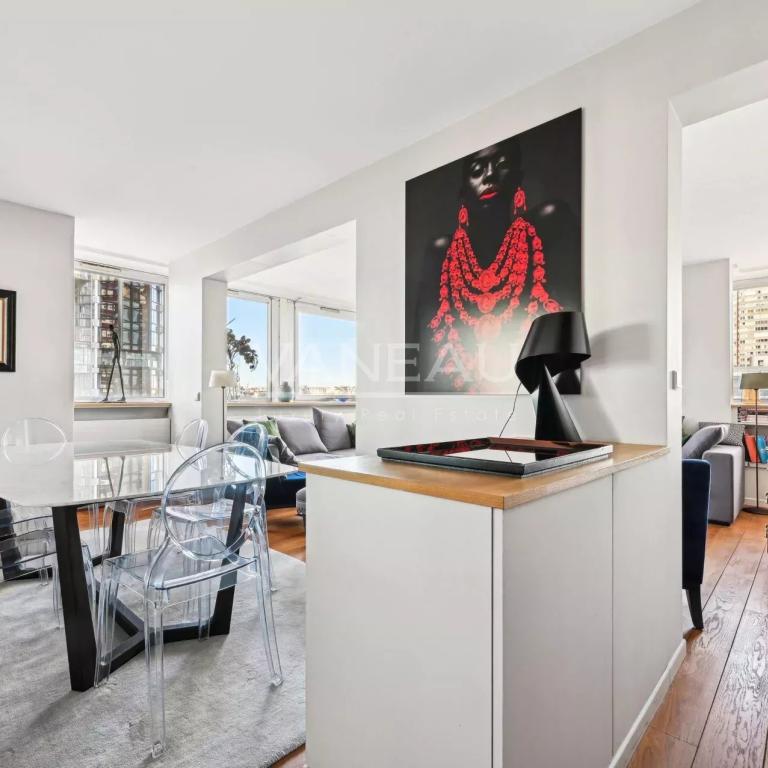 Paris XVe - Charles Michels - Vue Seine et Tour Eiffel