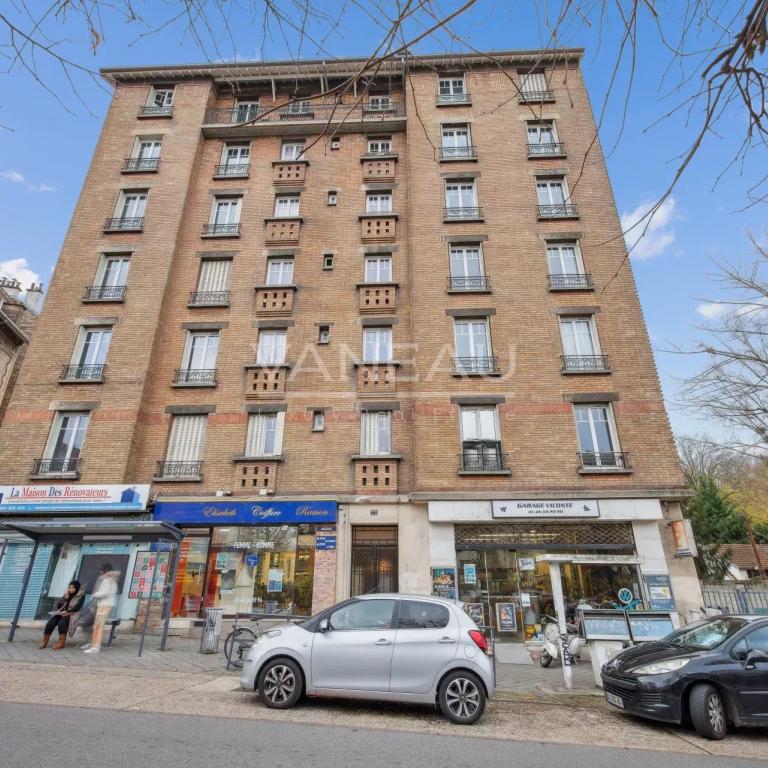 Meudon - En étage avec ascenseur et sans vis à vis