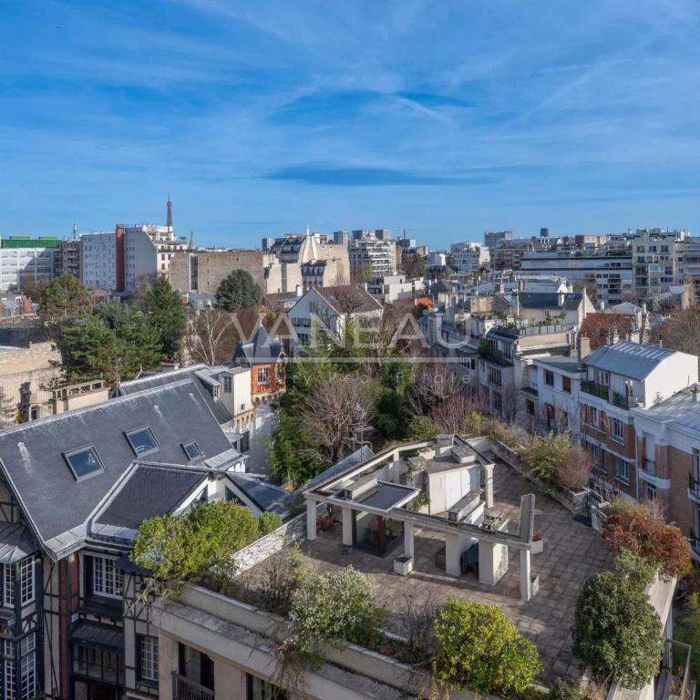 Paris XVIe - Auteuil - Michel Ange - Etage élevé - Calme et vue 