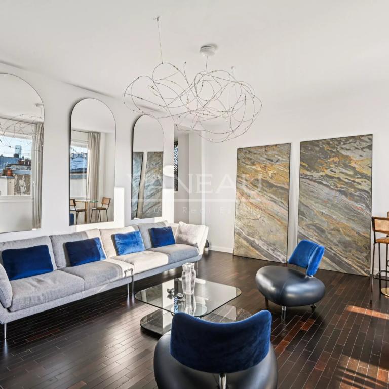 Paris IIème - Place Vendôme - Rare à la vente.