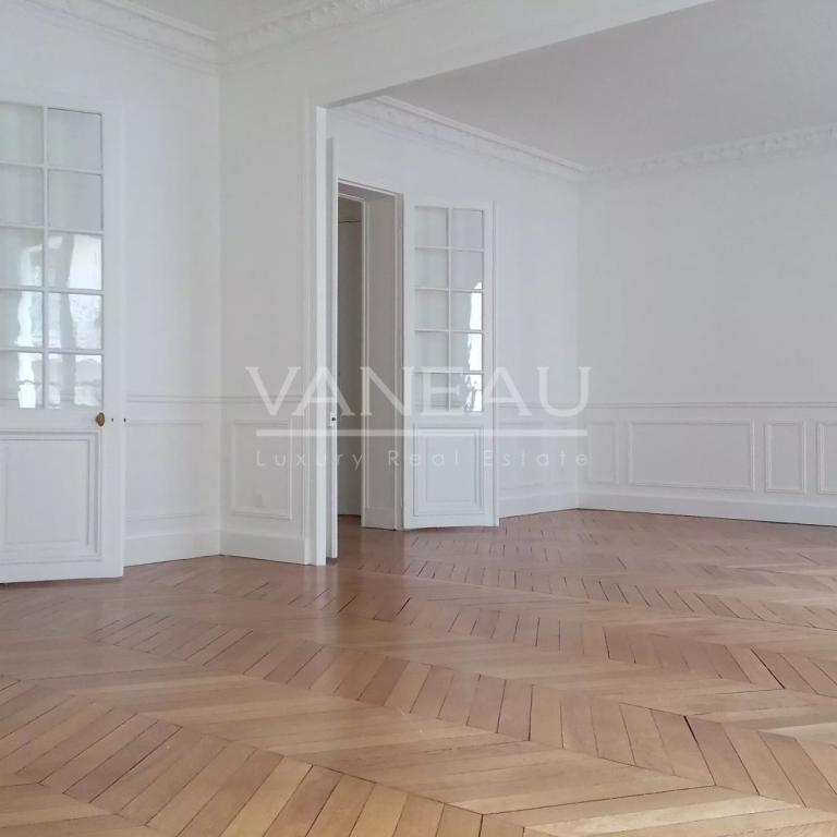 PARIS XVI - Appartement familial entièrement rénové - TROCADERO