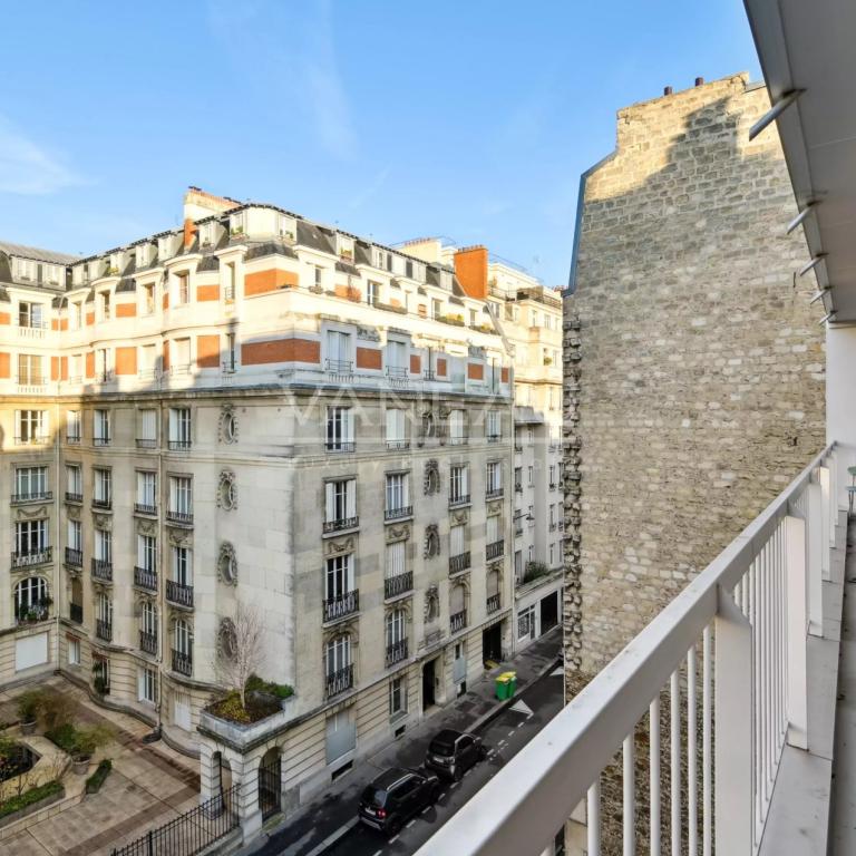 Paris XVI- Auteuil Sud - Appartement familial - étage élevé.