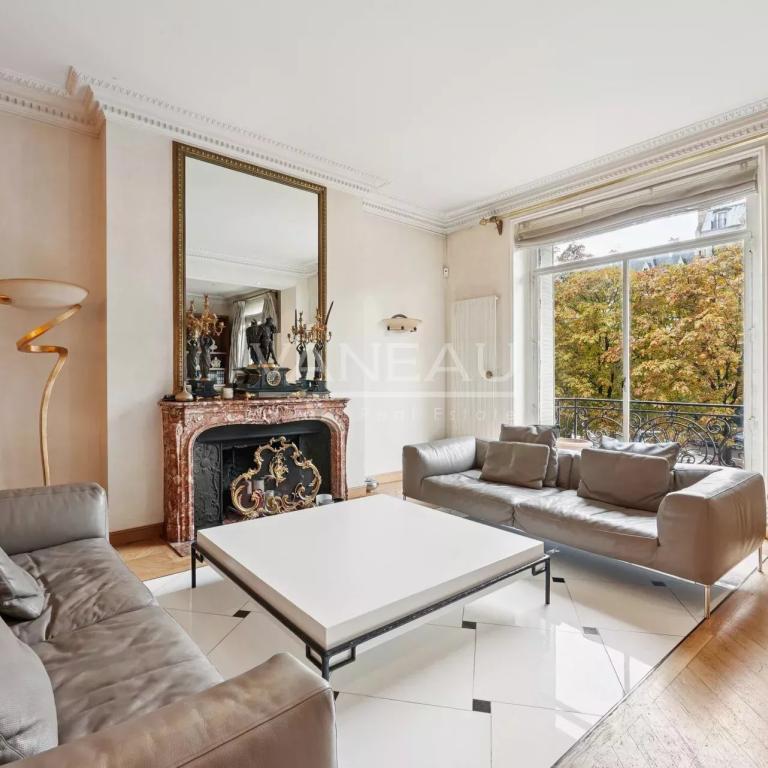 Paris XVIe - Trocadéro.