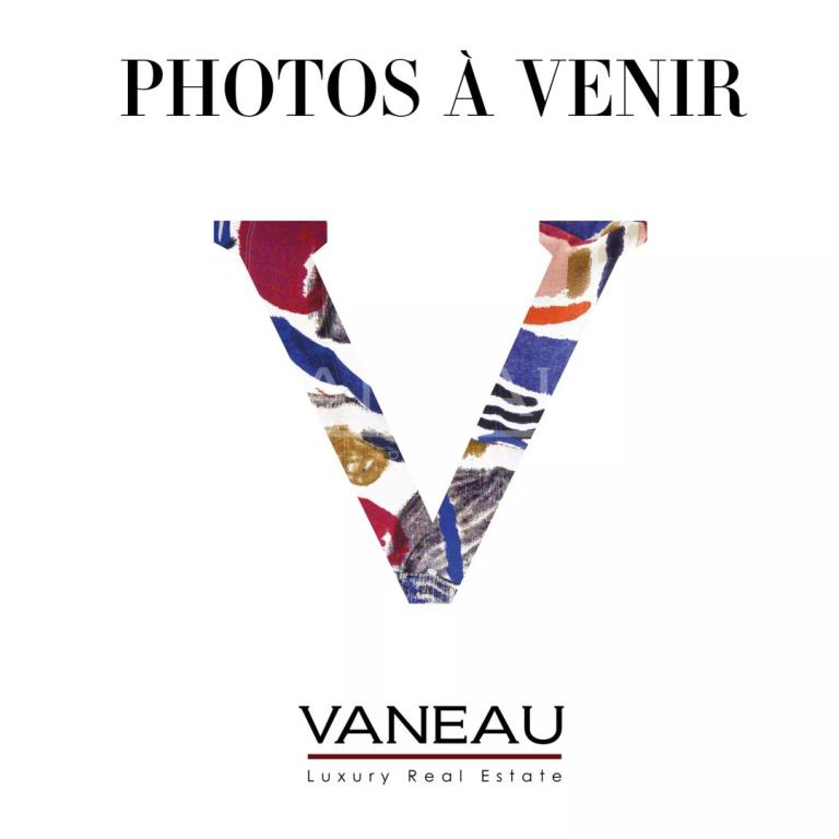 Paris IXe - rue de Liège - 6 pièces, 4 chambres - Standing