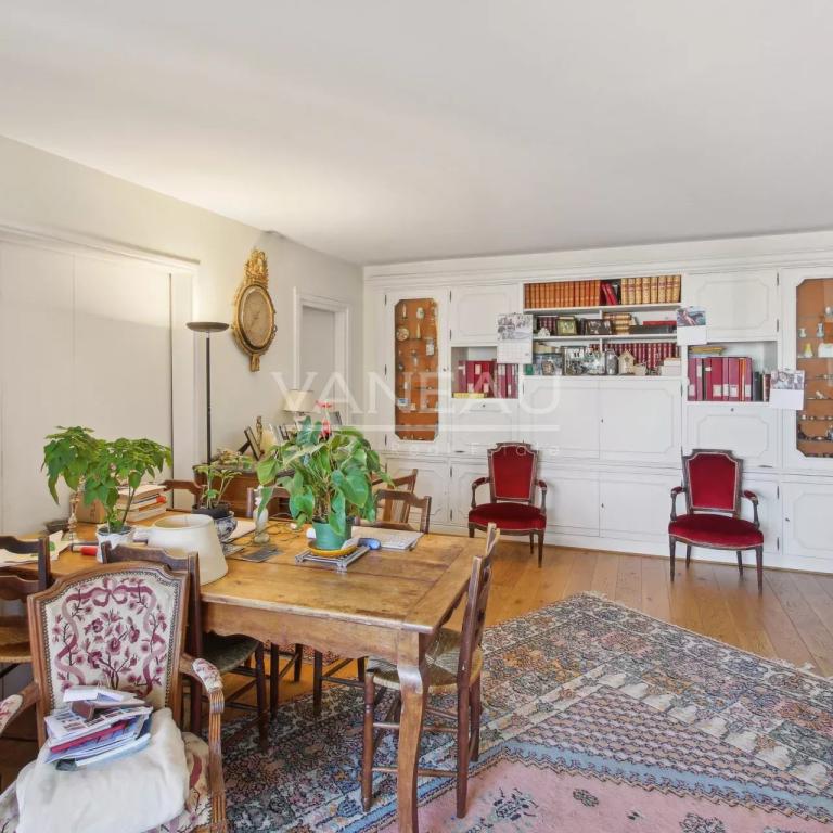 Paris XVIème - 3 pièces avec balcon - vue dégagée - vendu occupé