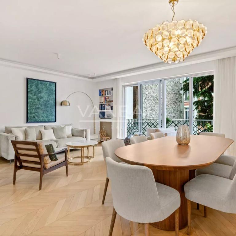 Paris XVIe - Village d'Auteuil - Bel appartement rénové avec gra