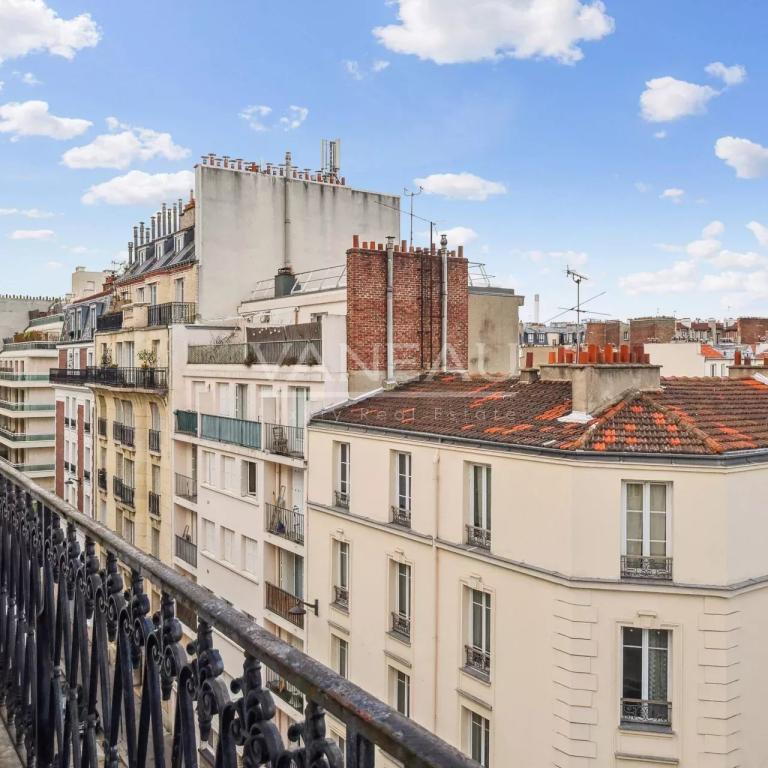 Paris 15ème Boucicaut - 3 pièces avec balcon et vue  dégagée sur