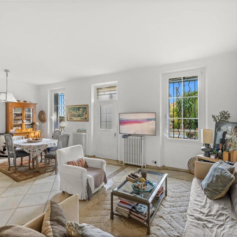 Cannes Petit Juas : Villa proche du centre-ville à pied à vendre