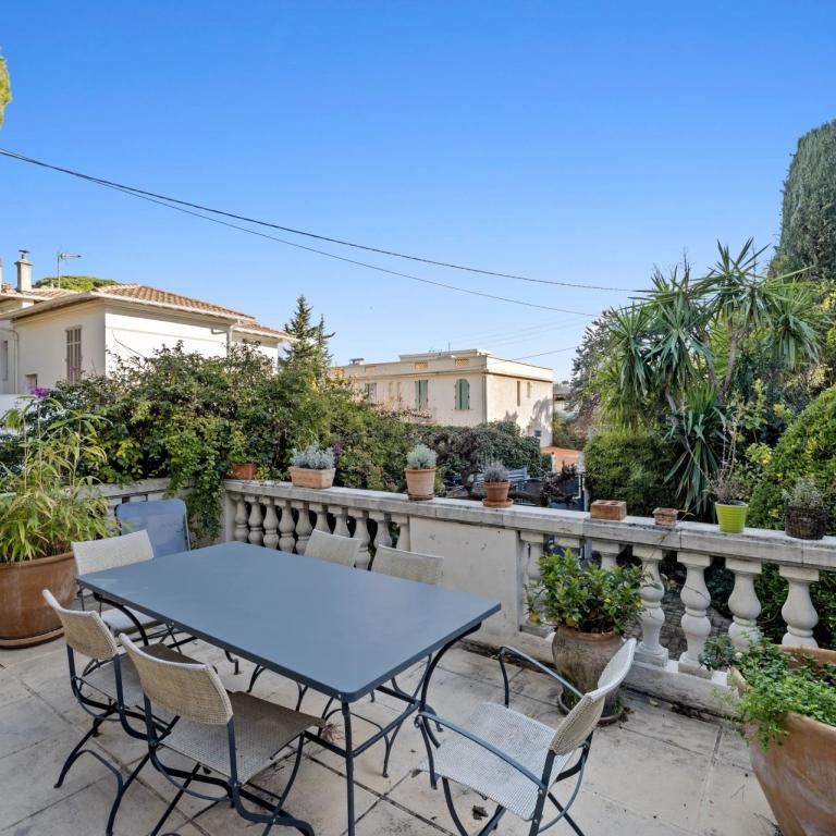 Cannes Petit Juas : Villa proche du centre-ville à pied à vendre