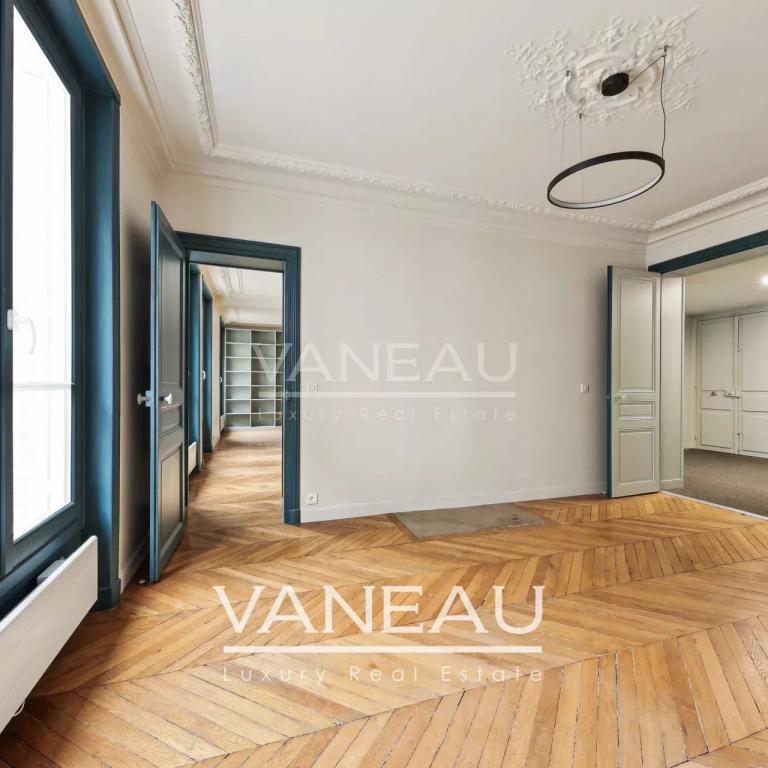 Paris 6ème Sèvres-Babylone 5 pièces