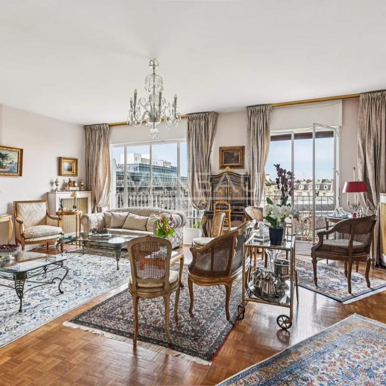 PARIS XVIe - DAUPHINE - Appartement familial en étage élevé - Vu