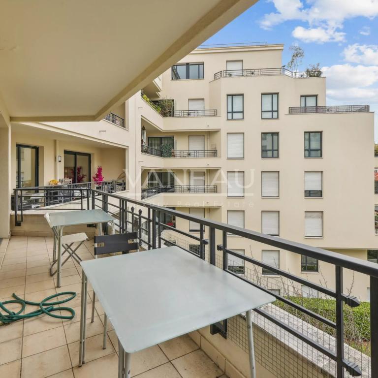 Boulogne - En étage, calme et balcon. DPE C