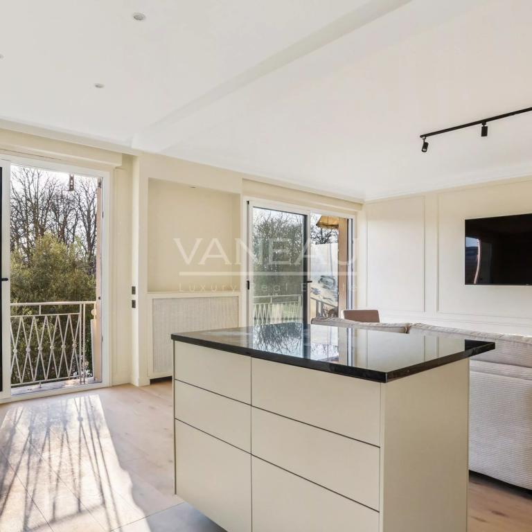 Neuilly Sur Seine - Vue tour Eiffel.