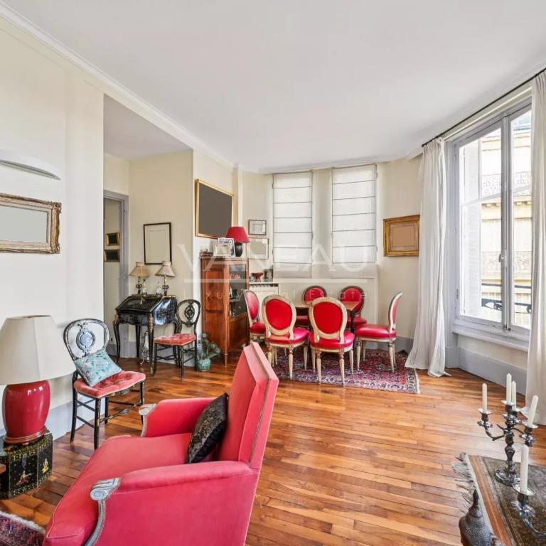 Exclusivité Paris XVIe - Place de Mexico - Appartement en étage 