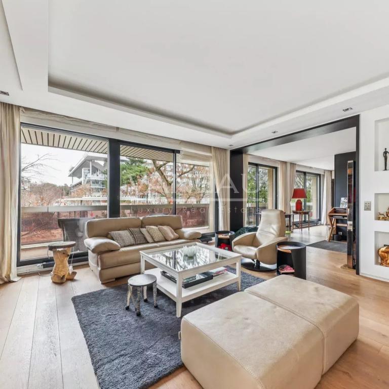 Boulogne - Roland Garros -  Terrasse - Refait par architecte