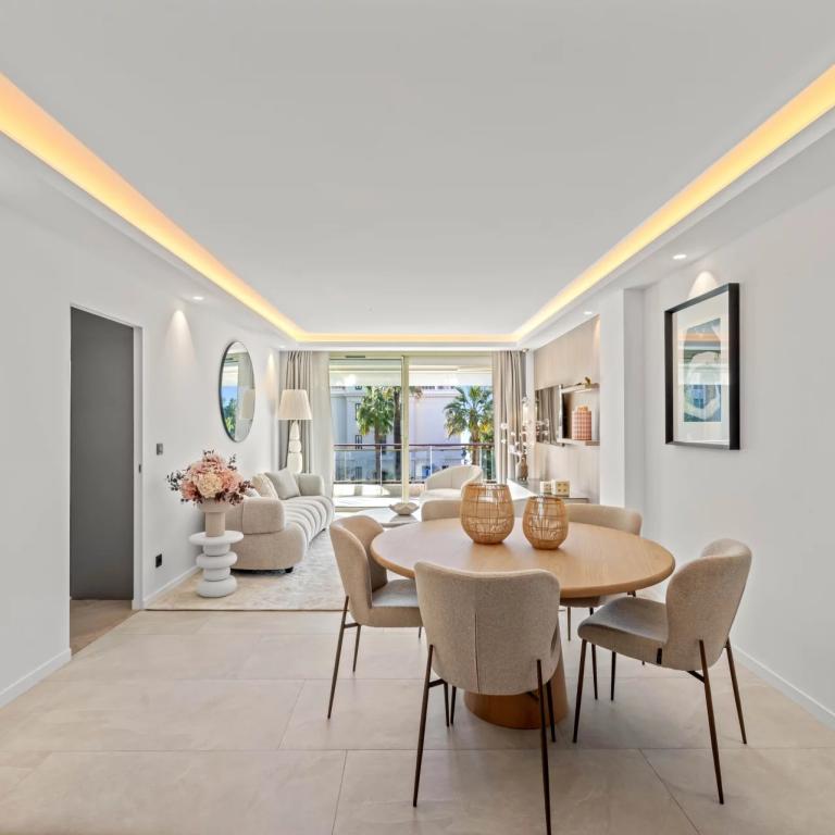 Appartement 3 pièces entièrement rénové à vendre Croisette vue m