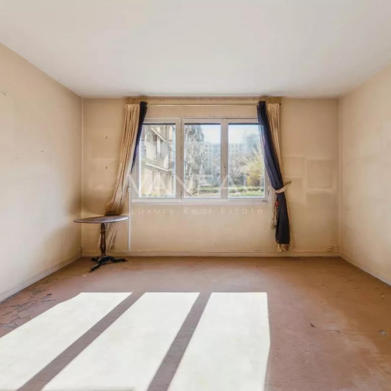 Paris 15e  Lourmel - 4 pièces sur jardin baigné de soleil !